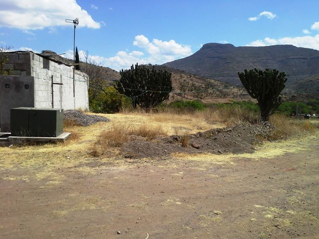 Terreno con Servicios Luz Subterranea y Agua